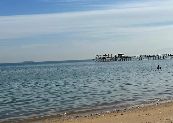 Cozy With Stunning Views Ain Sokhna